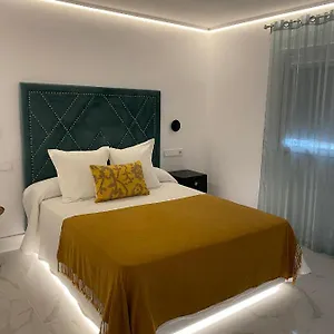 Apartamento 13 Lives In
